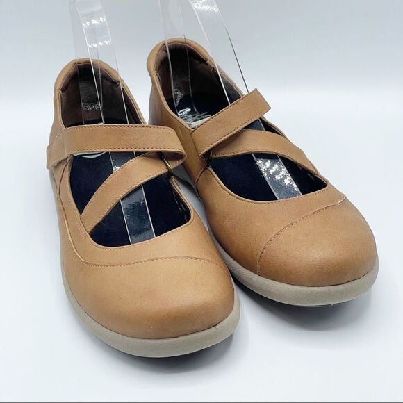 Abeo Encina leather hook and loop loafers - Women’s US 7.5 - Picture 1 of 12